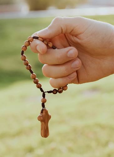 Holy Land Olive Wood Peace Pocket Chaplet