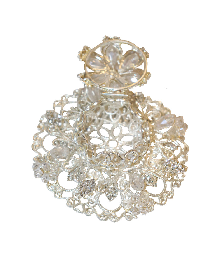 Fancy Silver Flower Arras