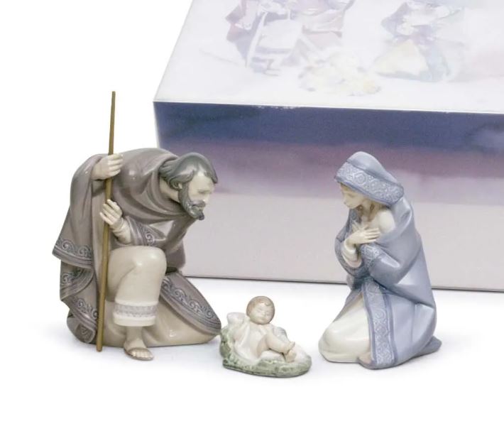 Lladro™ 8.7" Silent Night Porcelain Nativity Set