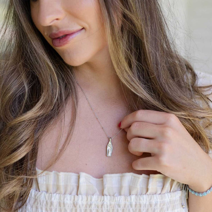 18" Queen of the Universe Petite Necklace