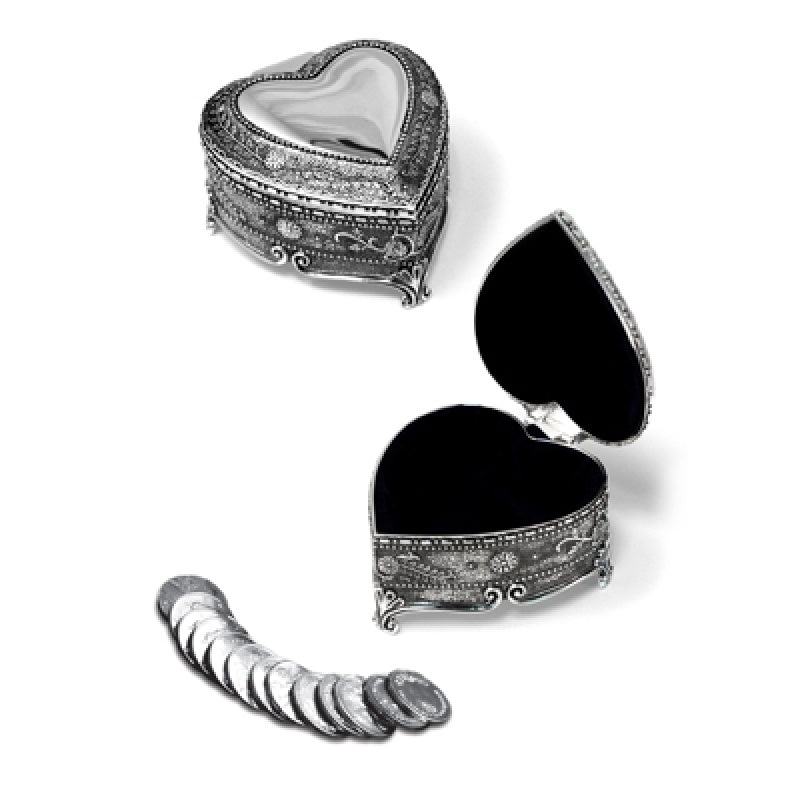 Silver Arras Set with Silver Heart Chest