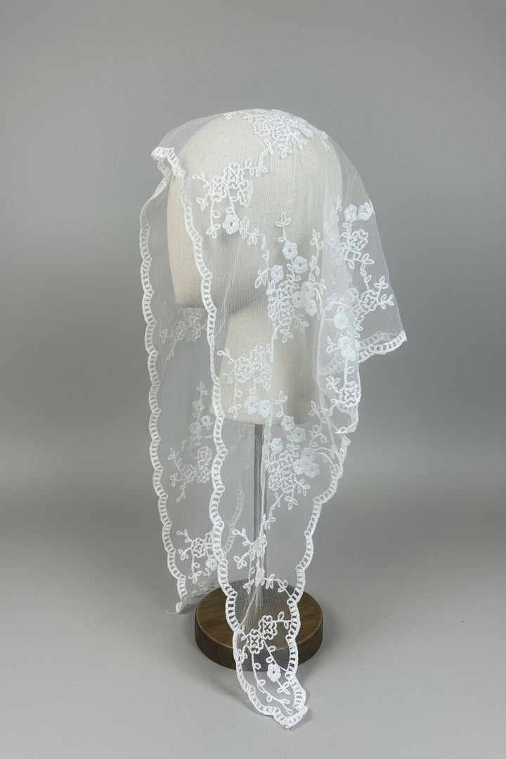 Triangular Lace Veil