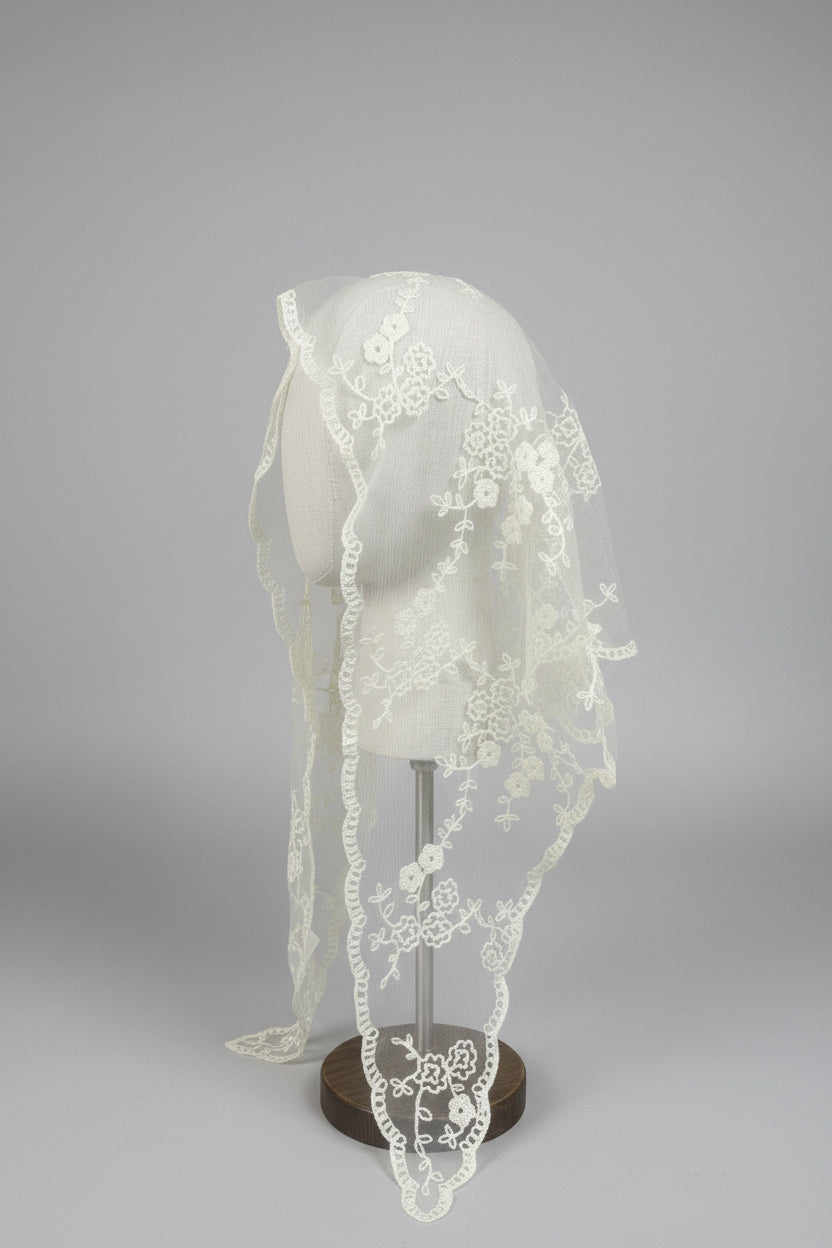 Triangular Lace Veil