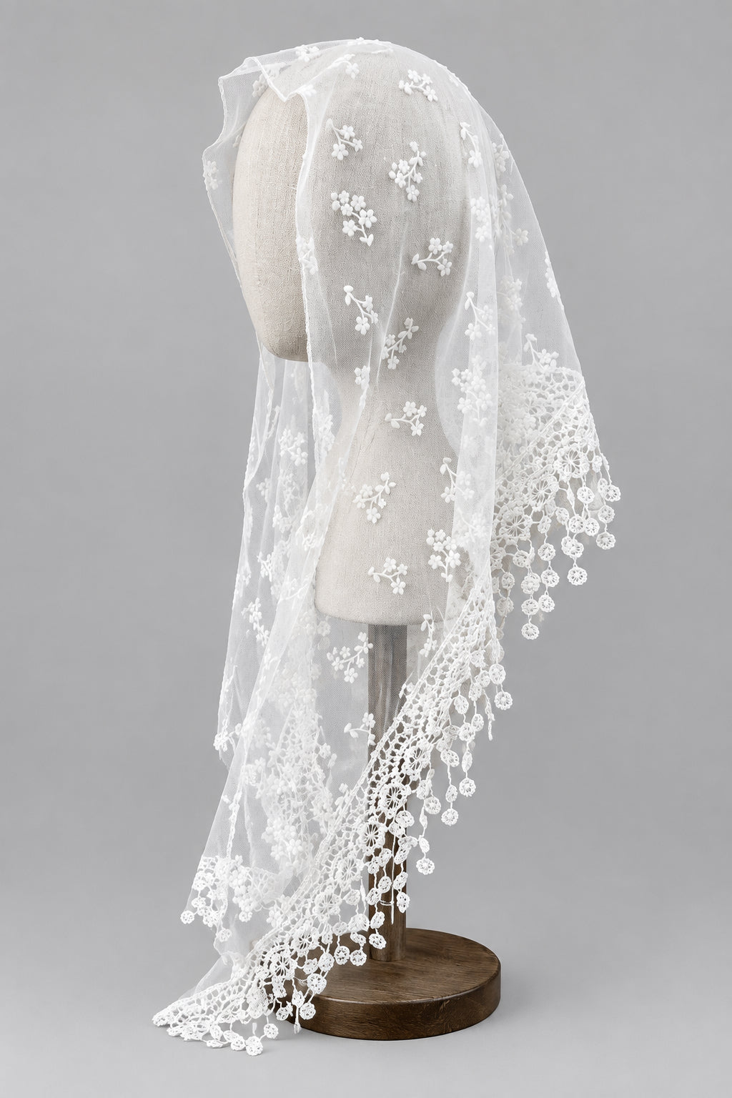 Triangular Lace Veil