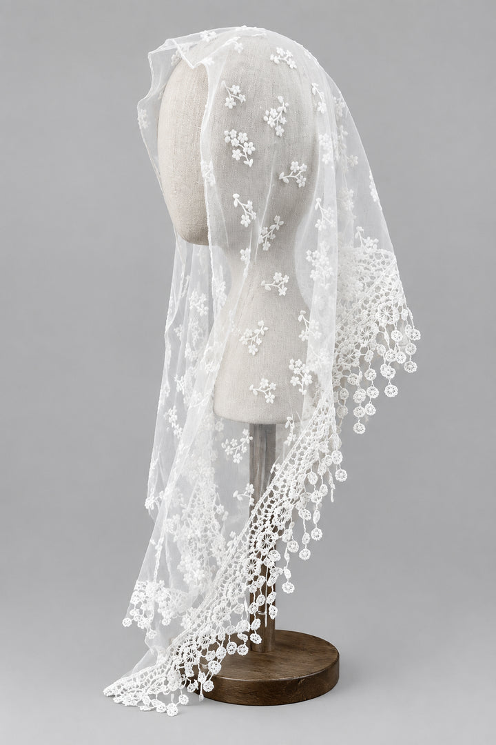 Triangular Lace Veil