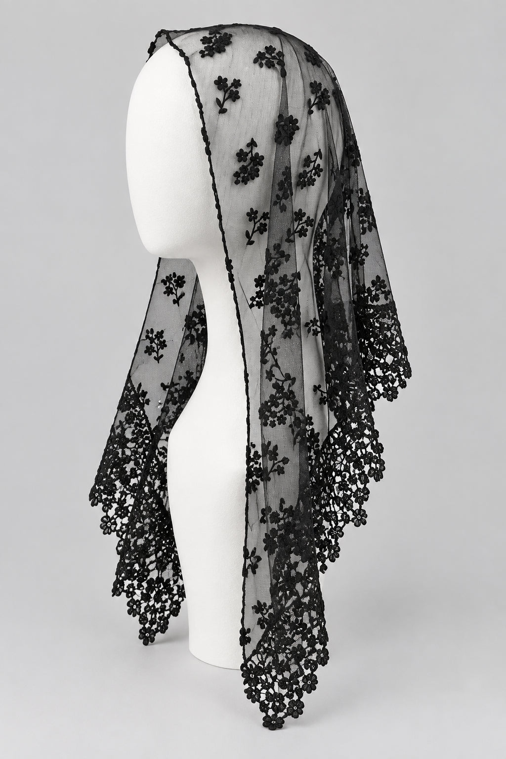 Triangular Lace Veil