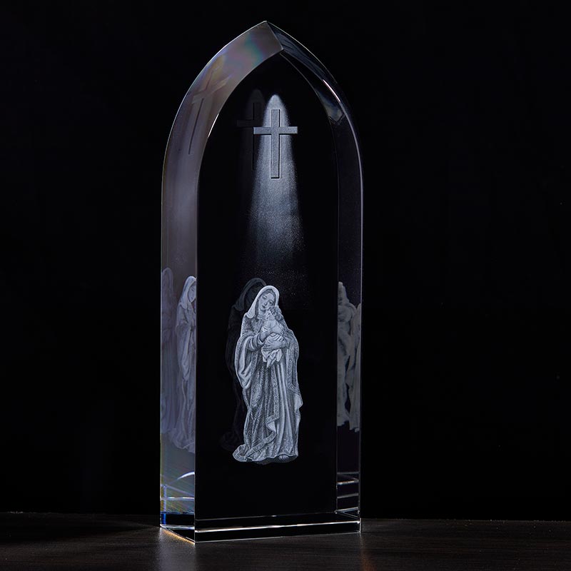 8.5" Madonna and Child Etched Glass